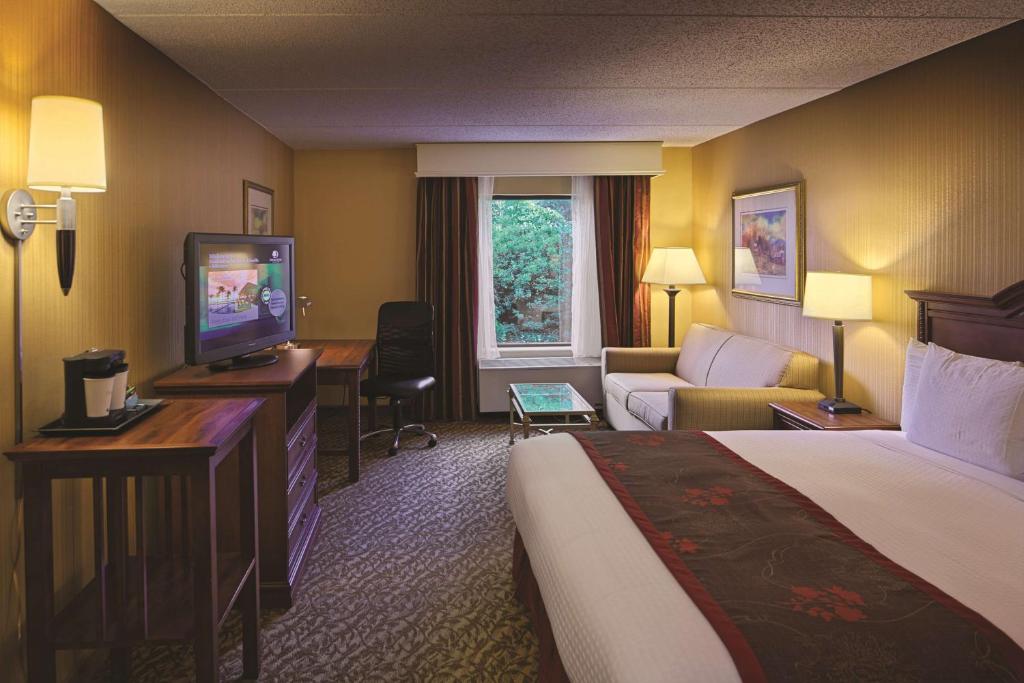 DoubleTree by Hilton Biltmore/Asheville photo