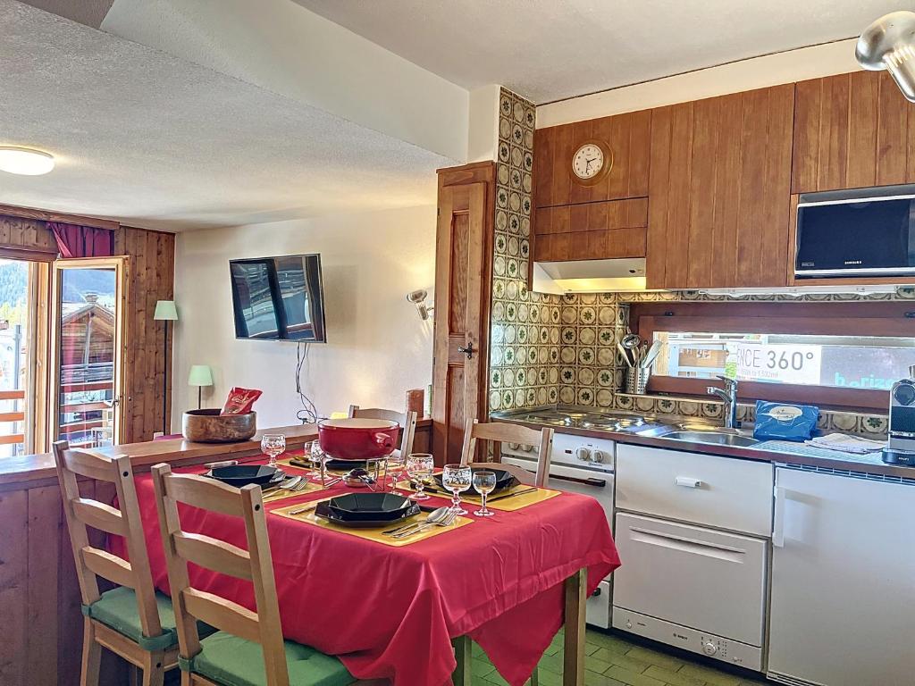 Kuchyň nebo kuchyňský kout v ubytování Residence Emeraude