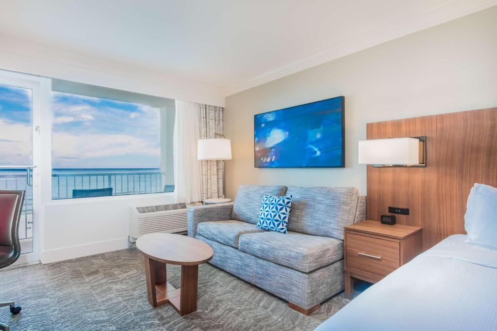 Hilton Pensacola Beach - Deluxe Queen Room Met Slaapbank