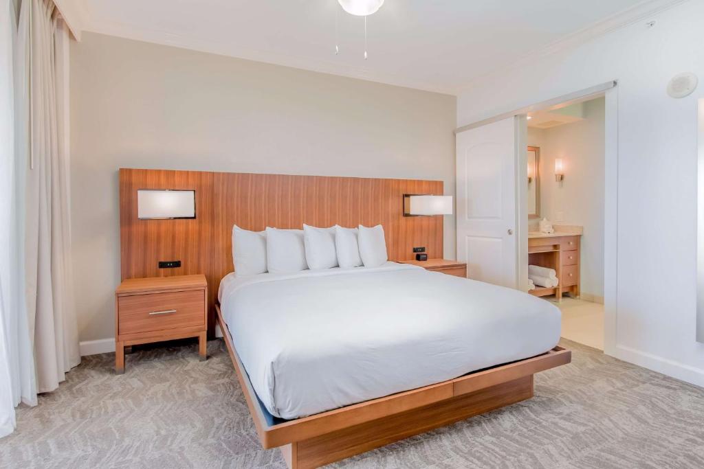 Hilton Pensacola Beach photo