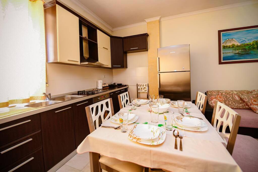 ARSI FLAT -Spacious & Stylish condo-city center - Imazhi 4