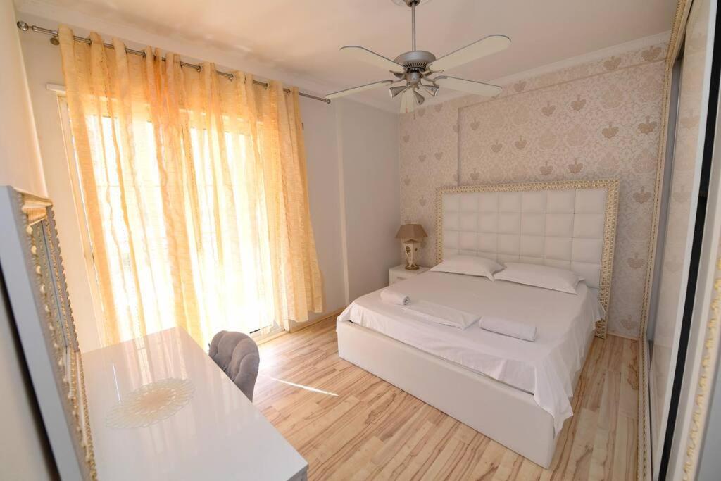 ARSI FLAT -Spacious & Stylish condo-city center - Imazhi 2