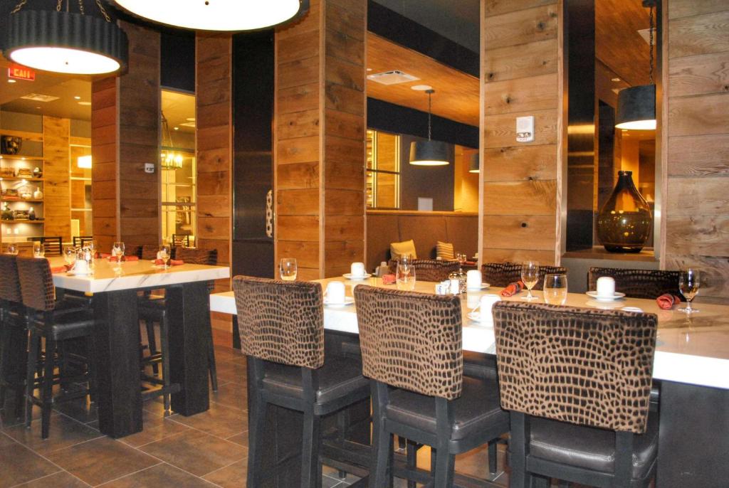 Restaurace v ubytování DoubleTree by Hilton Hotel Reading