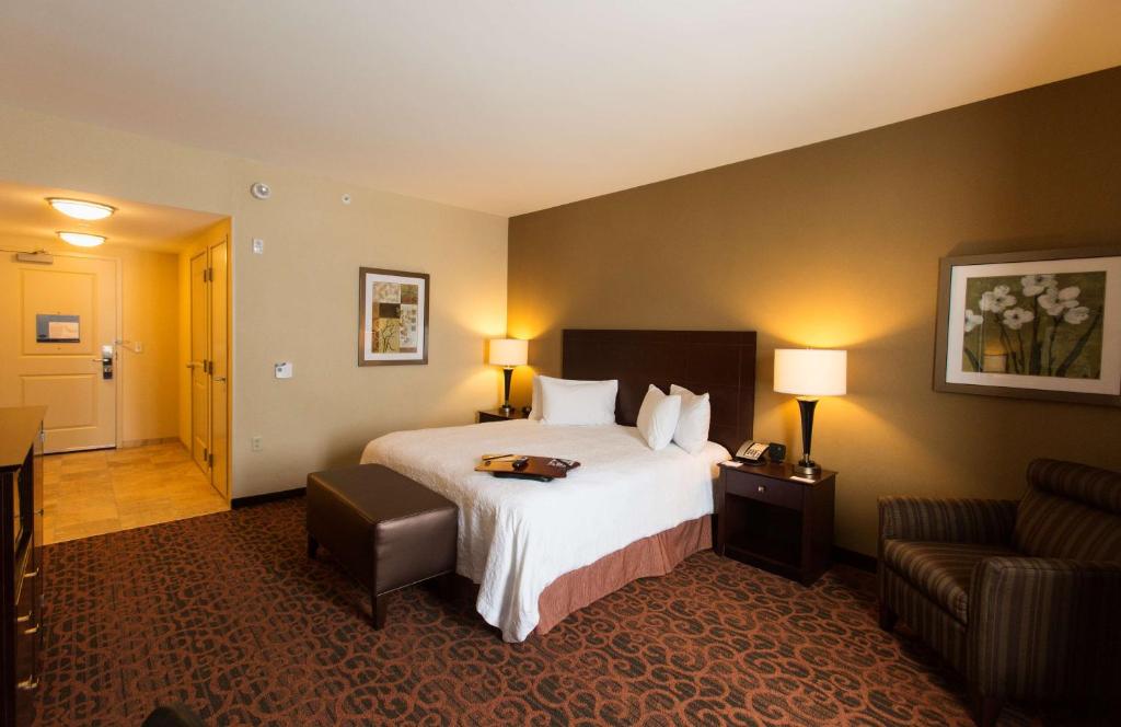 Hampton Inn Marquette-Waterfront Photo