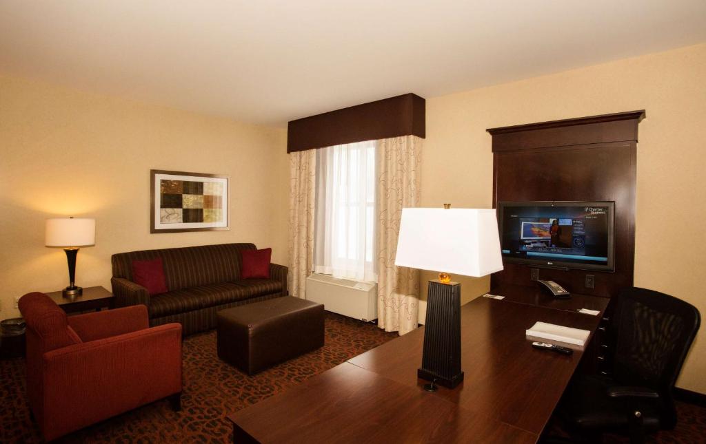 Hampton Inn Marquette-Waterfront - King Studio Suite - No Fumar