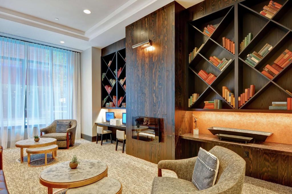 The Cincinnatian Curio Collection by Hilton photo