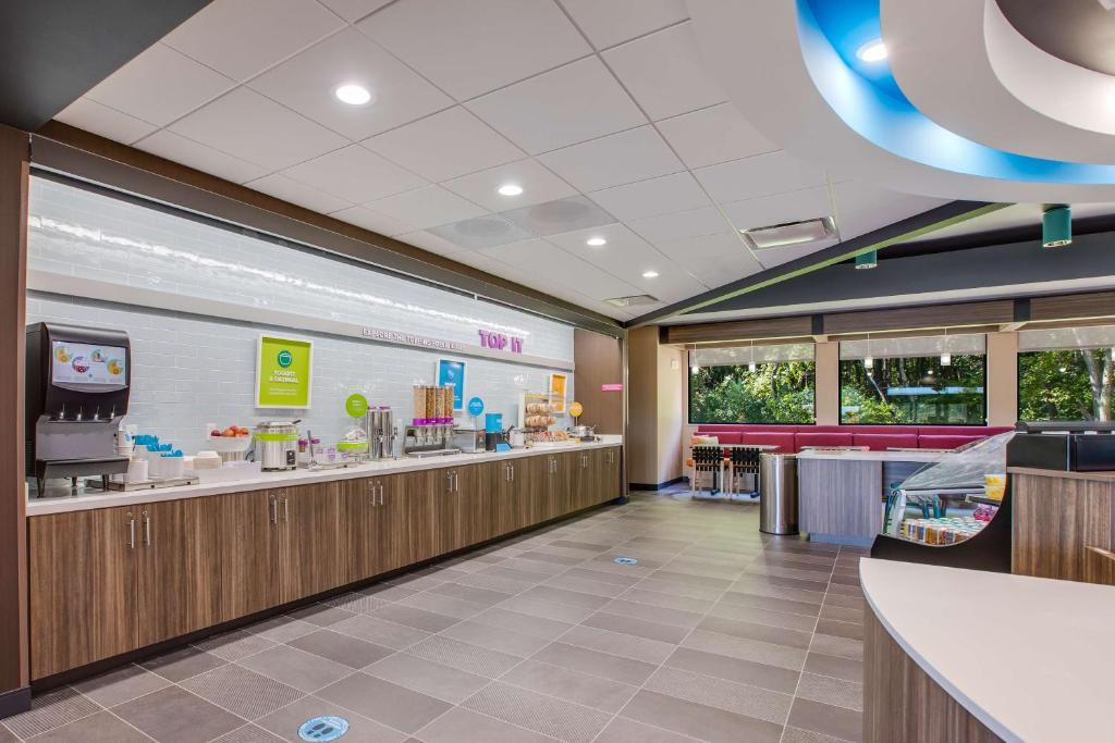 Tru By Hilton Saint Joseph photo