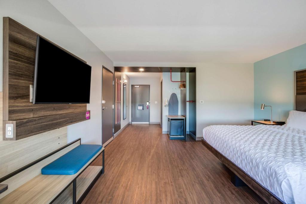 Tru By Hilton Saint Joseph - King Room - Accès En Audition