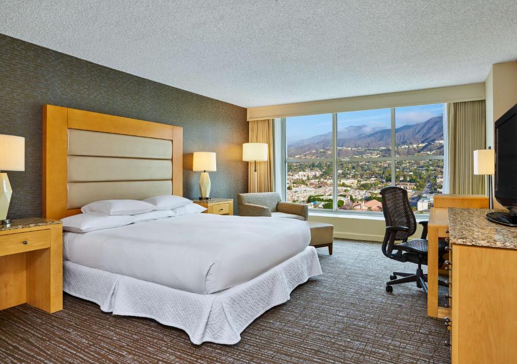 Hilton Los Angeles North-Glendale & Executive Meeting Center - 