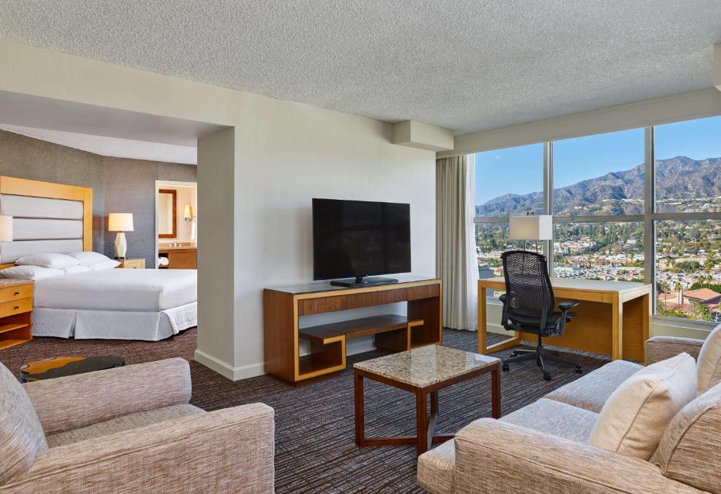 Hilton Los Angeles North-Glendale & Executive Meeting Center - 