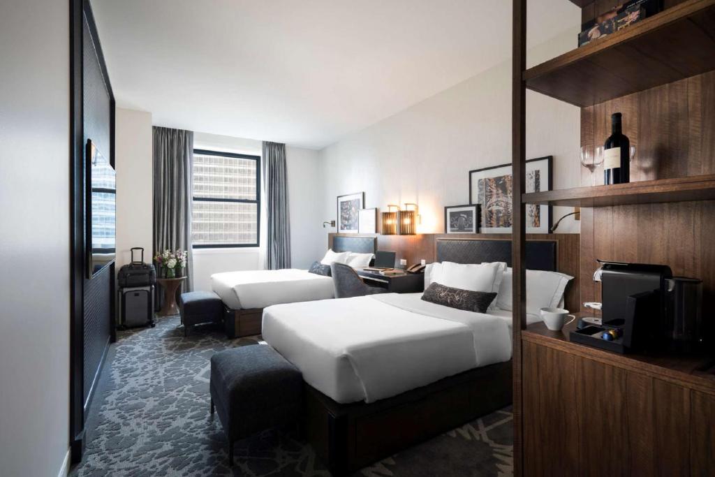 LondonHouse Chicago, Curio Collection by Hilton - Double Room With Two Double Beds - Hearing Access