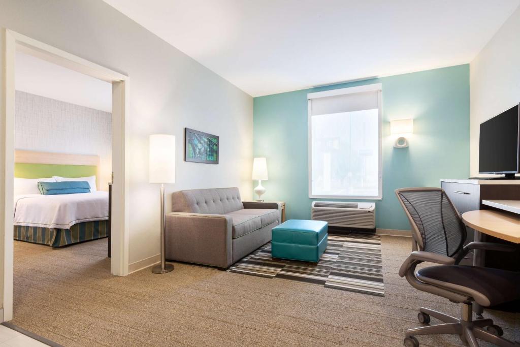 Postel nebo postele na pokoji v ubytování Home2 Suites by Hilton Amarillo West Medical Center