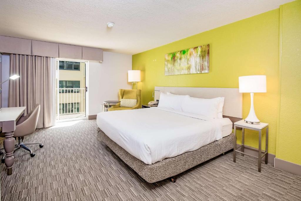 Hilton Garden Inn Orange Beach - Room King Con Ducha Enrollada - Acceso A Discapacidad