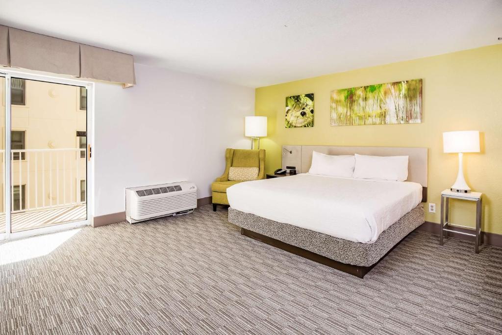 Hilton Garden Inn Orange Beach - King Deluxe