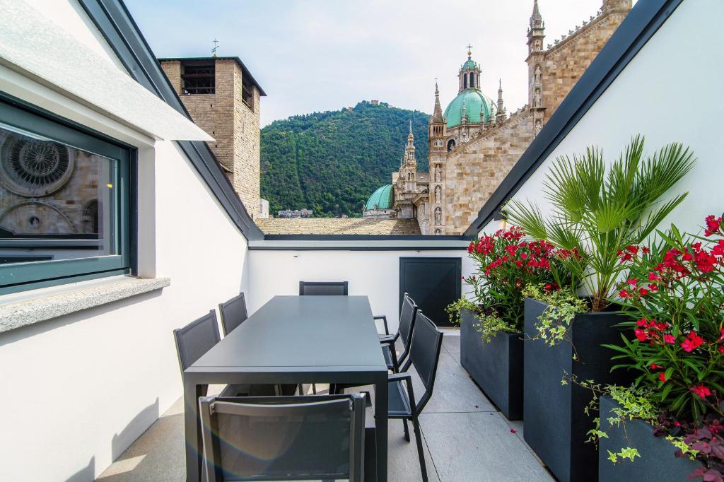 Dome's Magic - The House Of Travelers - 2