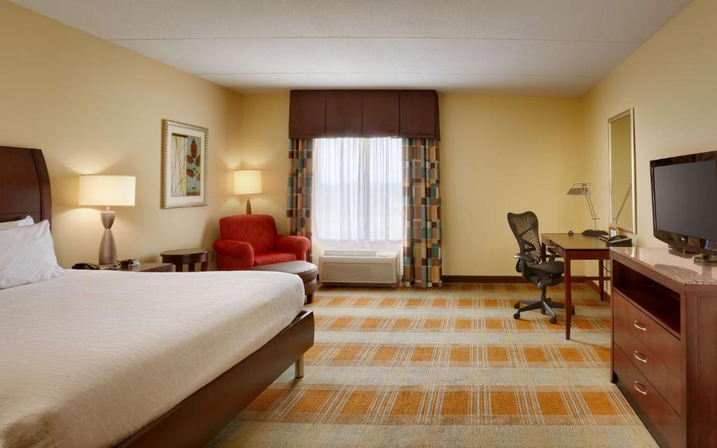 Hilton Garden Inn Clarksville - Deluxe King Room