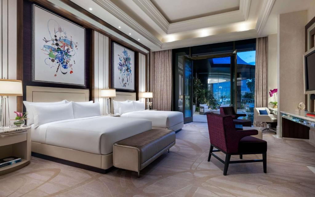 Crockfords Las Vegas, LXR Hotels & Resorts at Resorts World photo