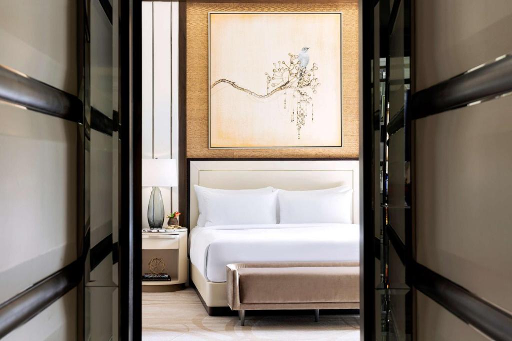 Crockfords Las Vegas, LXR Hotels & Resorts at Resorts World photo