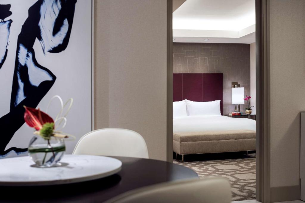Crockfords Las Vegas, LXR Hotels & Resorts at Resorts World - Suite King