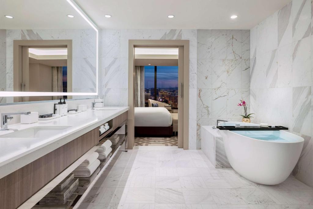 Crockfords Las Vegas, LXR Hotels & Resorts at Resorts World photo 4