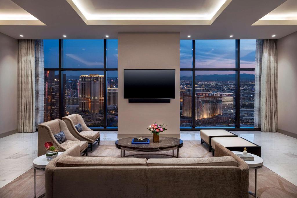 Crockfords Las Vegas, LXR Hotels & Resorts at Resorts World - Three-Bedroom Entertainment Suite With Strip View