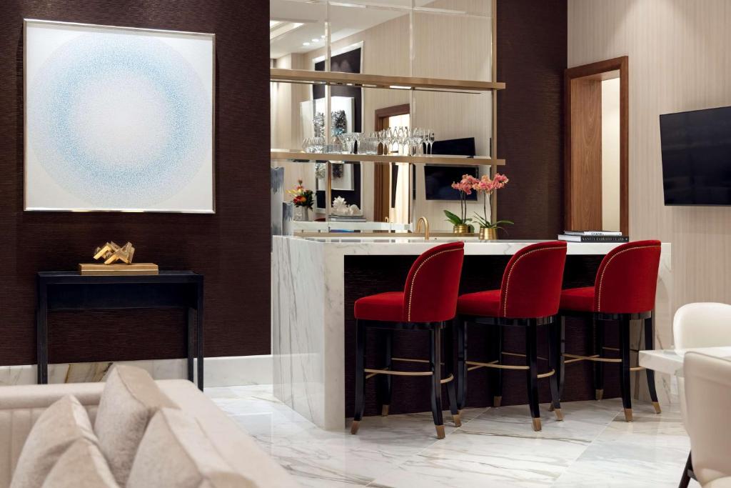 Crockfords Las Vegas, LXR Hotels & Resorts at Resorts World photo