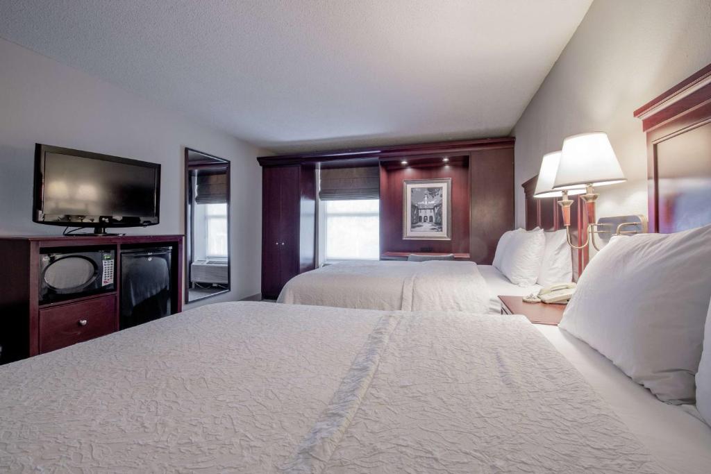 Hampton Inn & Suites Williamsburg-Richmond Road - 