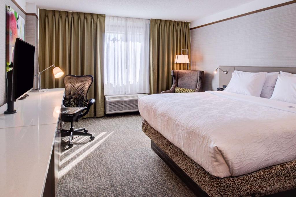 Hilton Garden Inn Detroit Southfield photo