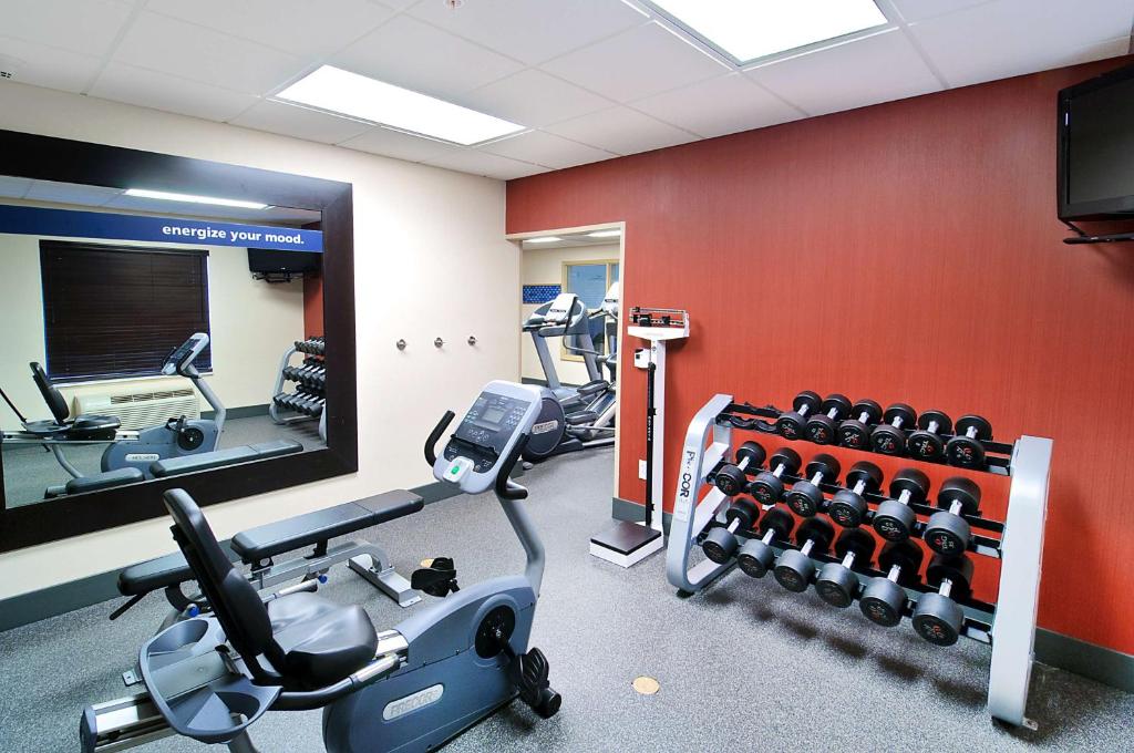 Fitness centrum a/nebo fitness zařízení v ubytování Hampton Inn Laramie