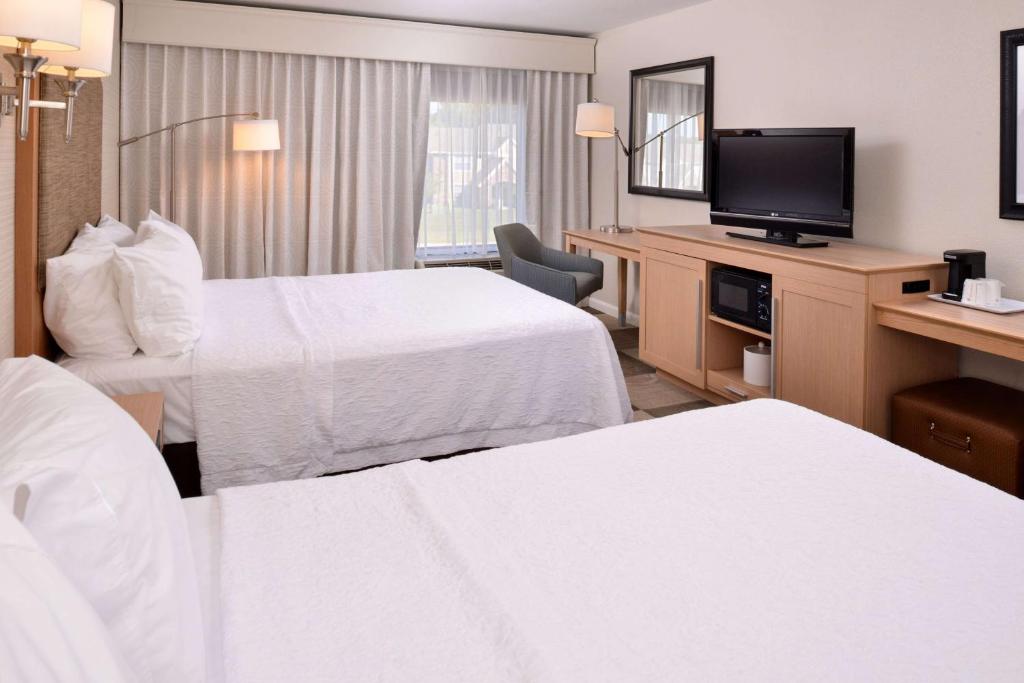 Hampton Inn Tulsa Sand Springs - Queen Room With Two Queen Beds - Non-Smoking