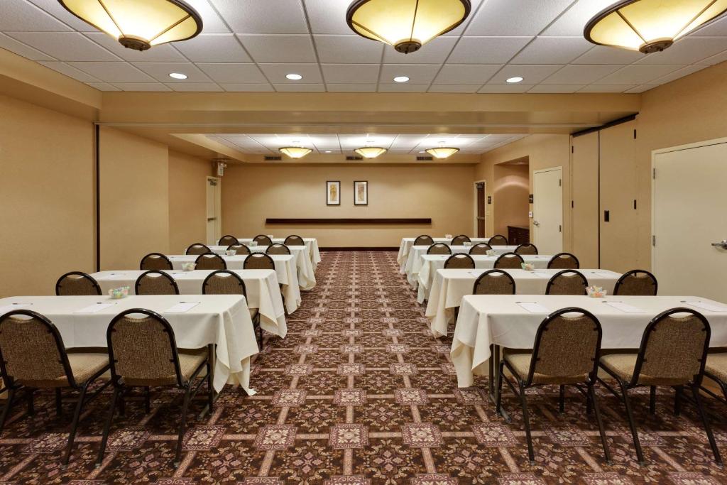 Hampton Inn & Suites Sacramento-Airport-Natomas photo