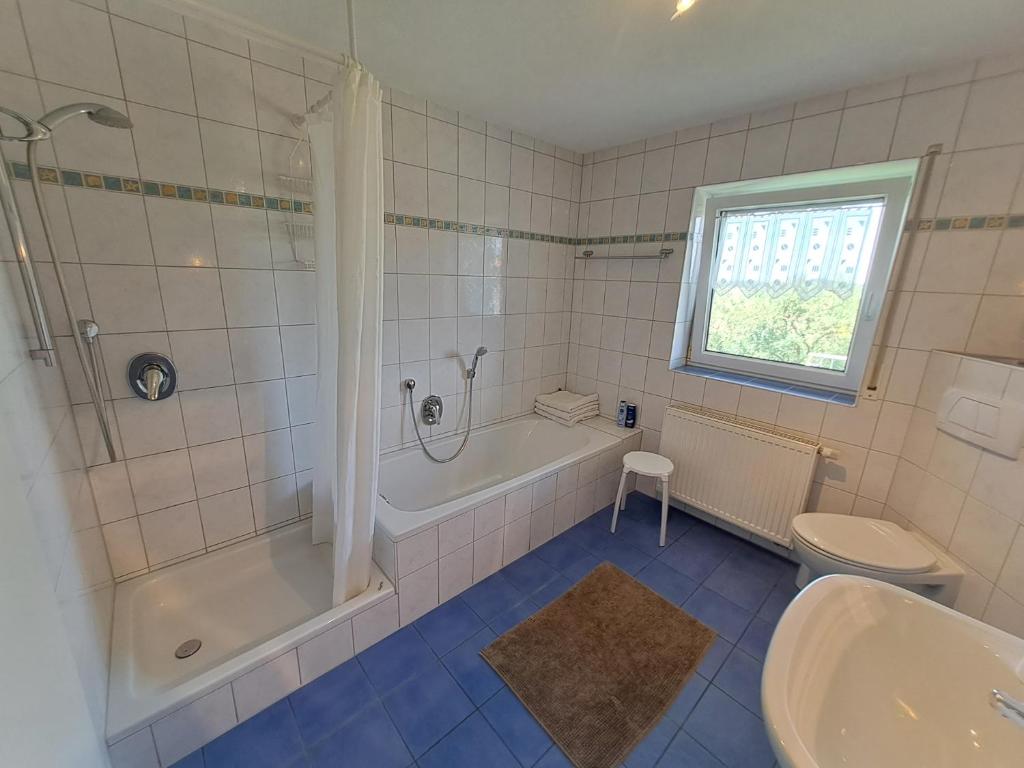 Koupelna v ubytování Ferienwohnung Taubertal Familie Arold