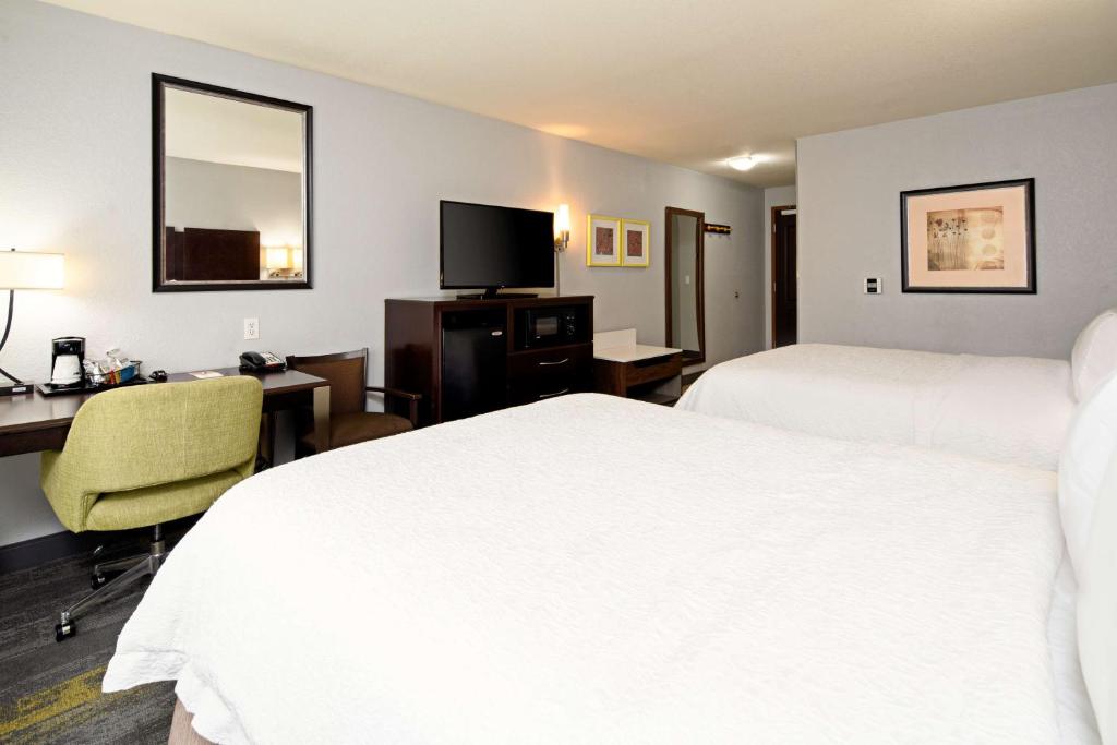 Hampton Inn and Suites Bakersfield / Highway 58 - Habitación Con Dos Camas Queen - No Fumadores