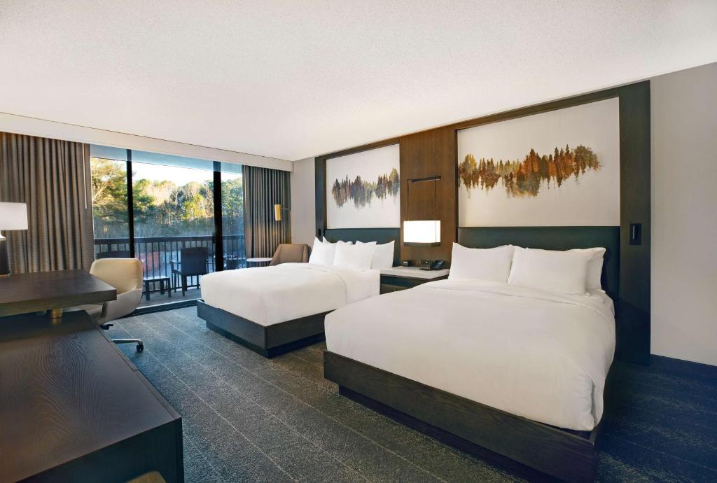 Hilton Peachtree City Atlanta Hotel & Conference Center - Queen Room Met Twee Queensize Bedden