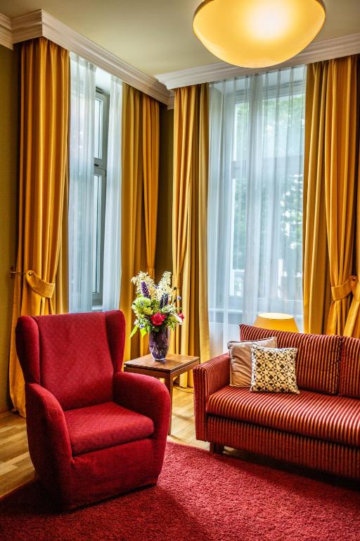 Louisa's Place - Resim 40