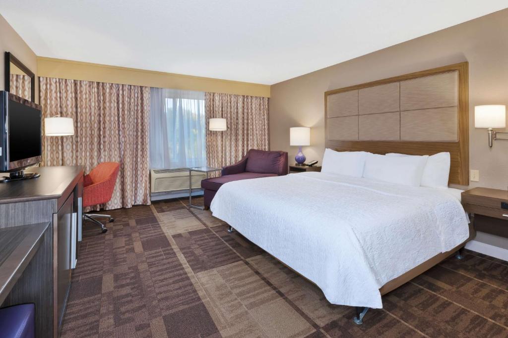 Hampton Inn Waterbury photo