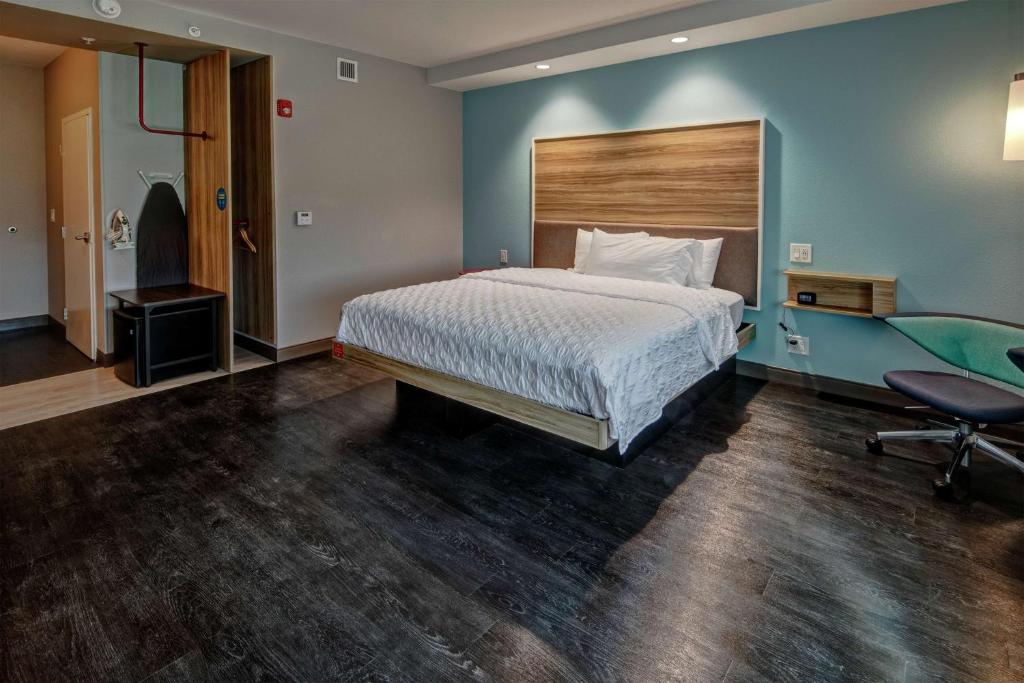 Tru By Hilton Roanoke Hollins - King Room With Accessible Tub - Mobility Access
