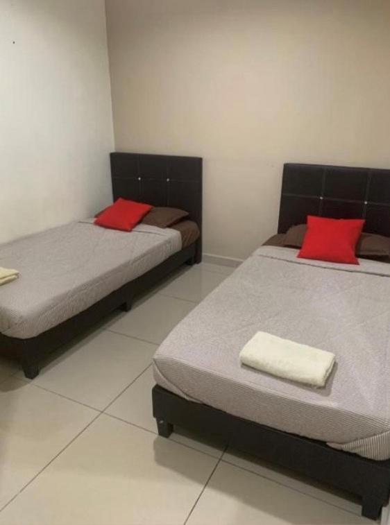Semerah Suites Homestay - Tweepersoonskamer Met 2 Aparte Bedden