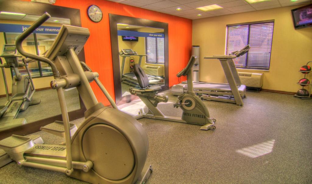 Fitness centrum a/nebo fitness zařízení v ubytování Hampton Inn and Suites Parsippany/North