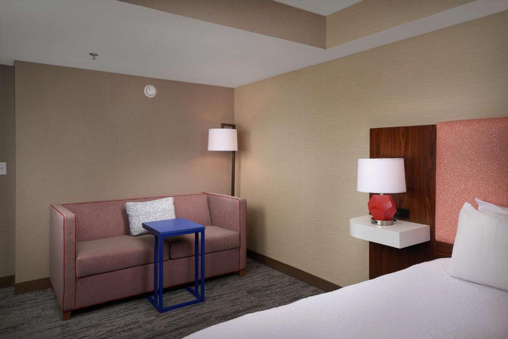 Hampton Inn by Hilton Youngstown-West I-80 photo