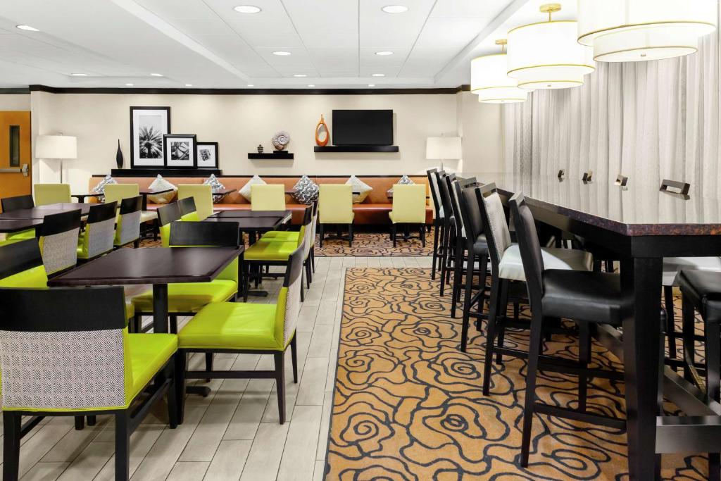 Posezení v ubytování Hampton Inn Miami/Dadeland