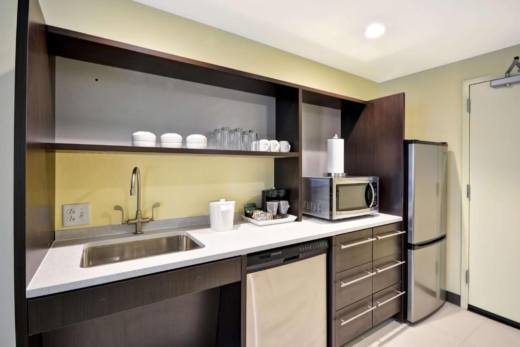 Home2 Suites By Hilton Maumee Toledo - 