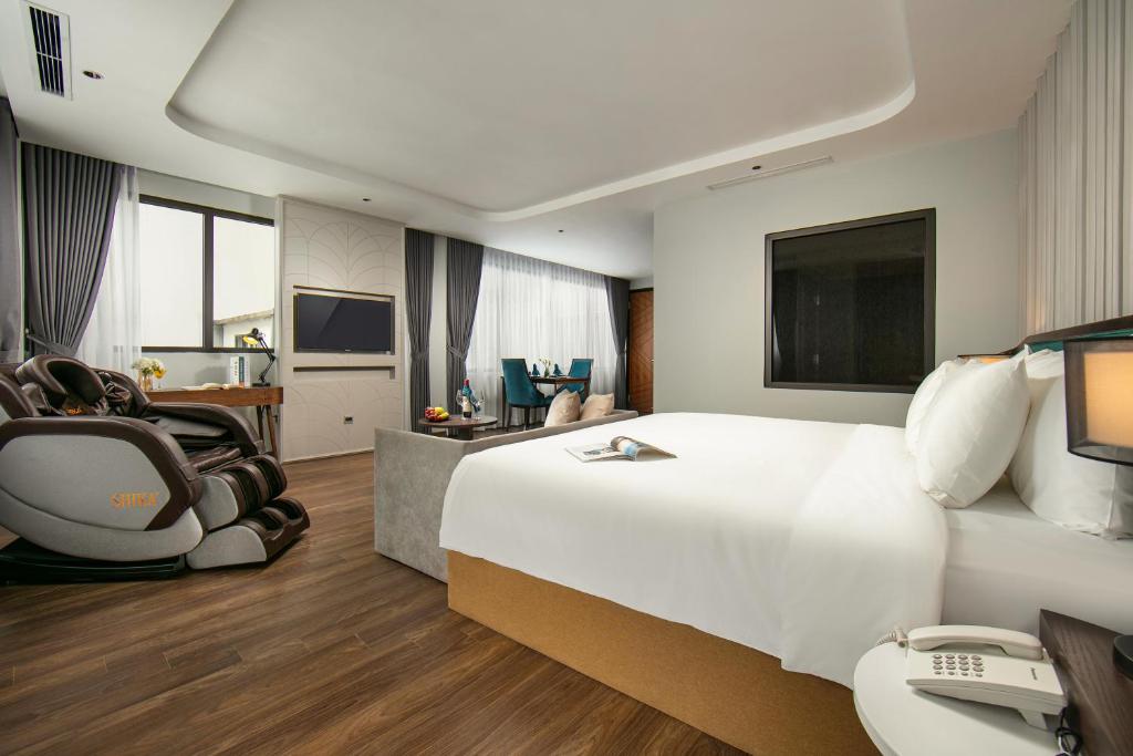 Suite May De Ville Grand Có Ban Công