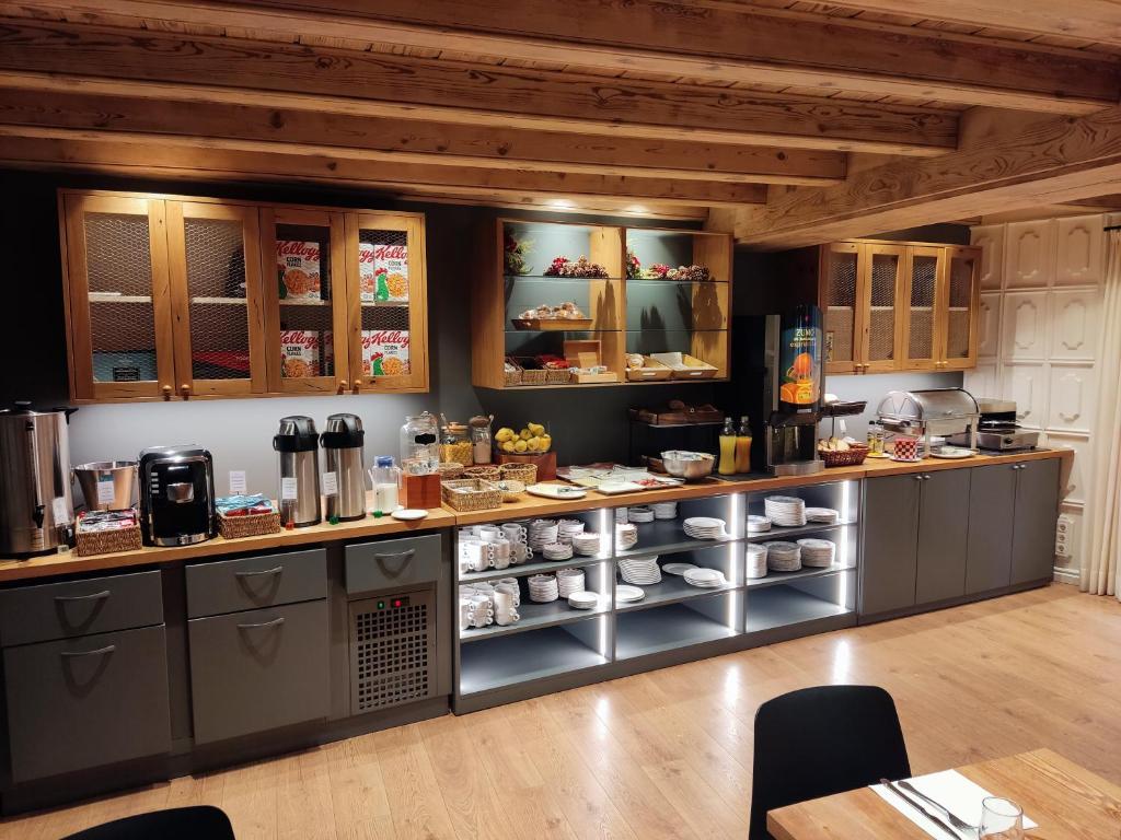 A cozinha ou kitchenette de Riu Nere Mountain Hotel