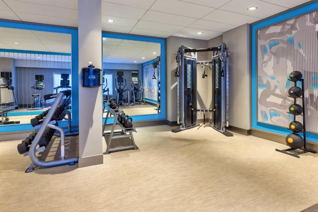Crowne Plaza Dulles Airport by IHG photo