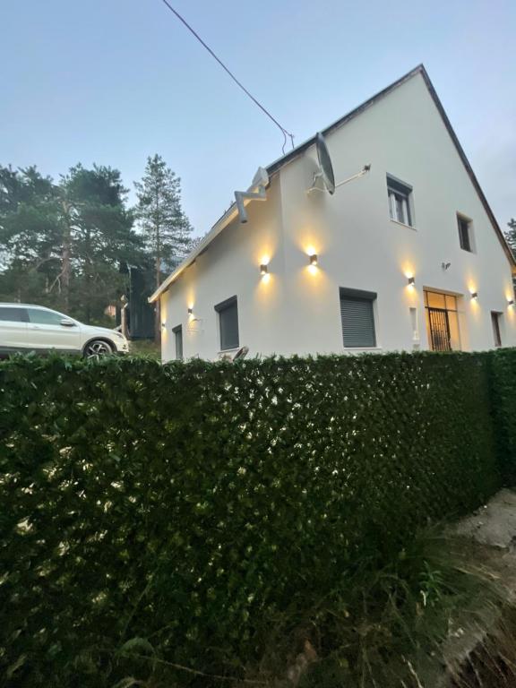 Zgrada u kojoj se nalazi vikendica