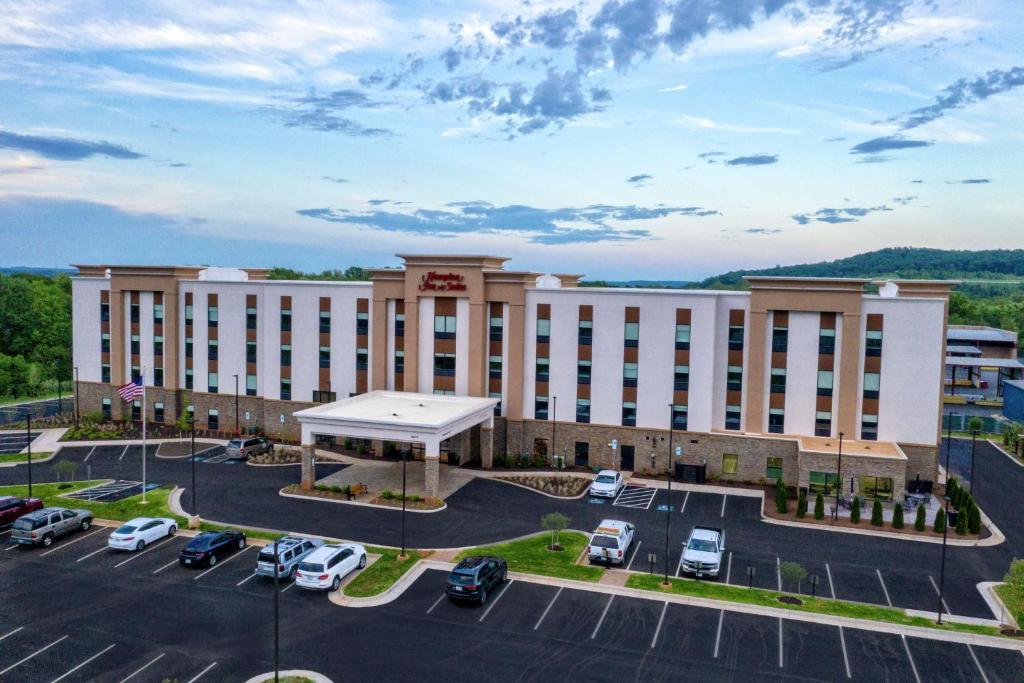 an aerial view of a hotel with a parking lot at Hampton Inn & Suites Culpeper in Culpeper