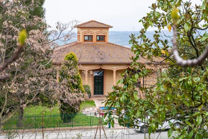 Aed väljaspool majutusasutust Affittacamere Pagoda RECANATI