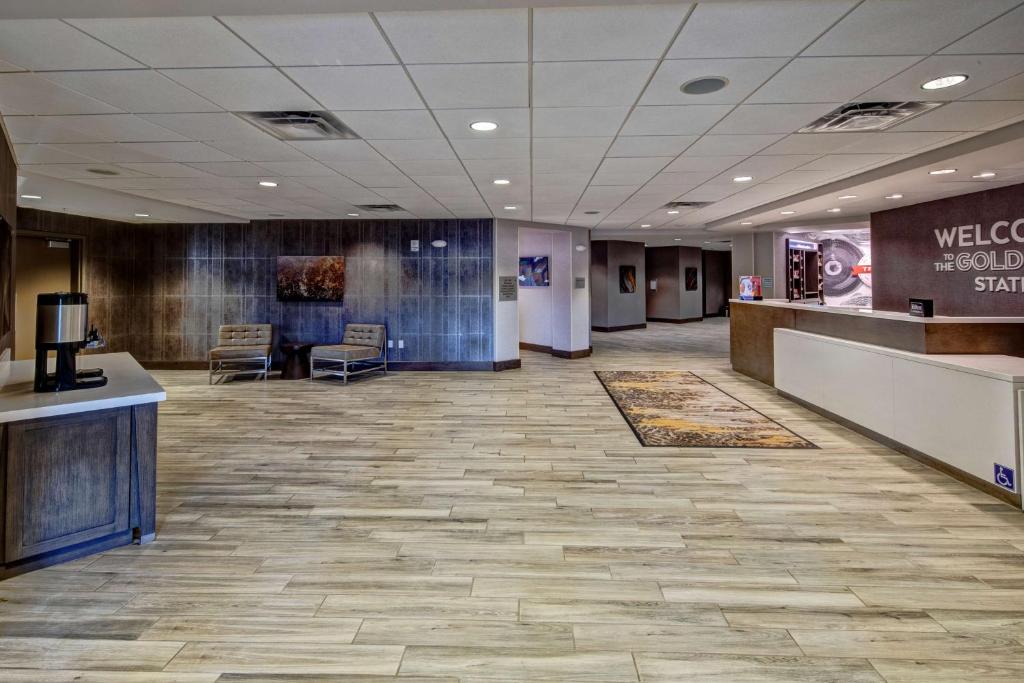 Hampton Inn & Suites San Jose Airport photo