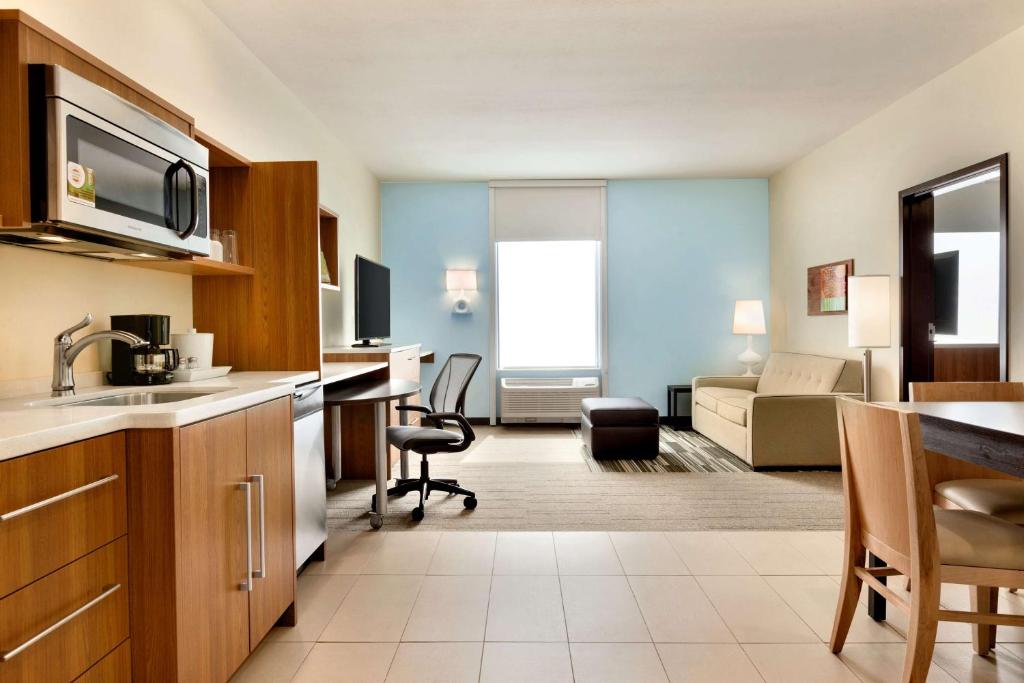 Home2 Suites by Hilton Edmond photo